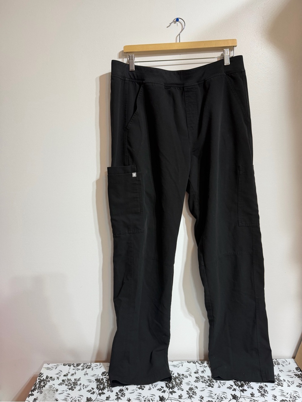 FIGS Black Technical Collection Cargo Scrub Pants Size XL